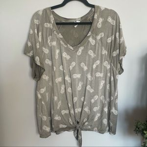 Sage Green Pineapple tie tee shirt